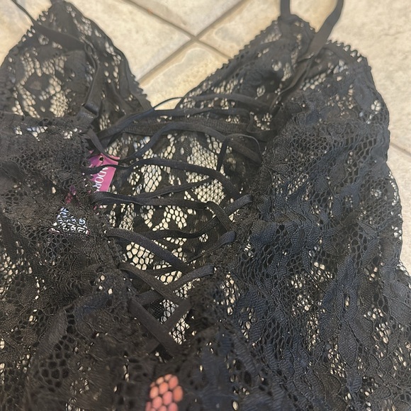 Black Lace Bodysuit with Straps - Picture 6 of 7